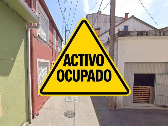 PISO EN CAMARIÑAS