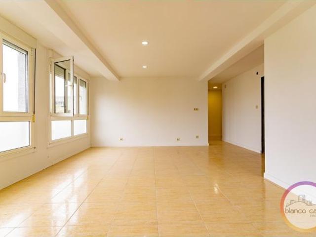 ¡PISO en CARBALLO con ASCENSOR y VISTAS DESPEJADAS por 134.990€!