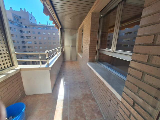 Piso en el centro, calle Cavia