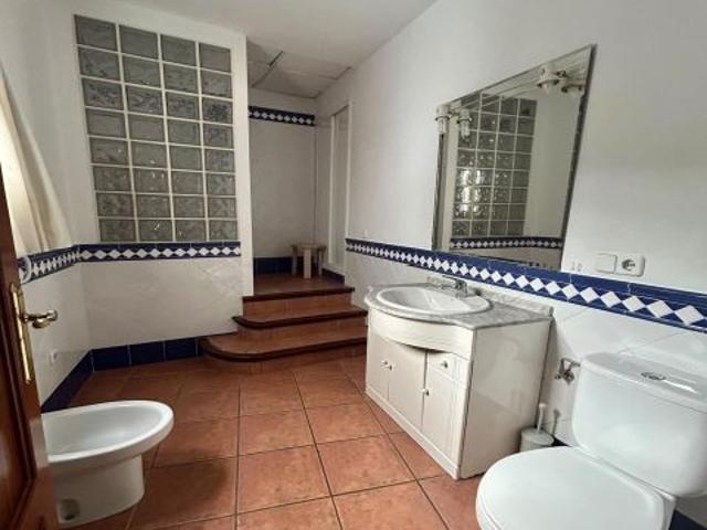 PISO EN EL CENTRO DE UTRERA