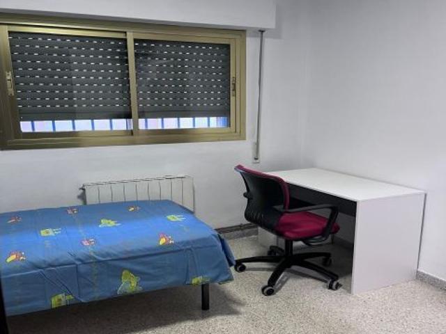 PISO EN EL GRAN EJE