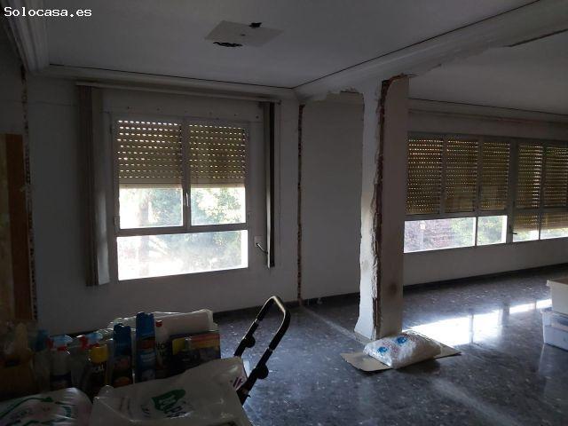 Piso en Elche Centro con Vistas al Río Oportunidad para Reformar