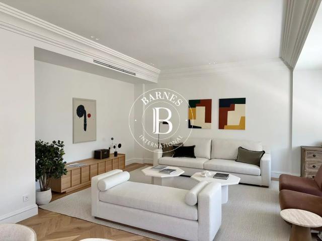Piso en esquina, reformado | 225 m², exterior y con luz en las cuatro orientaciones