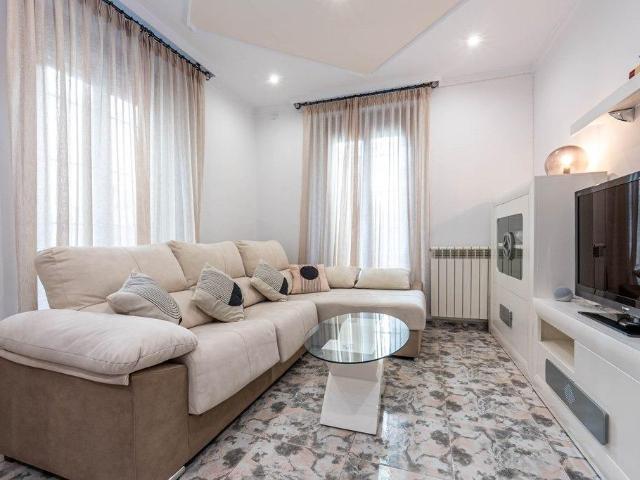 PISO EN GRANADA CON LICENCIA TURISTICA