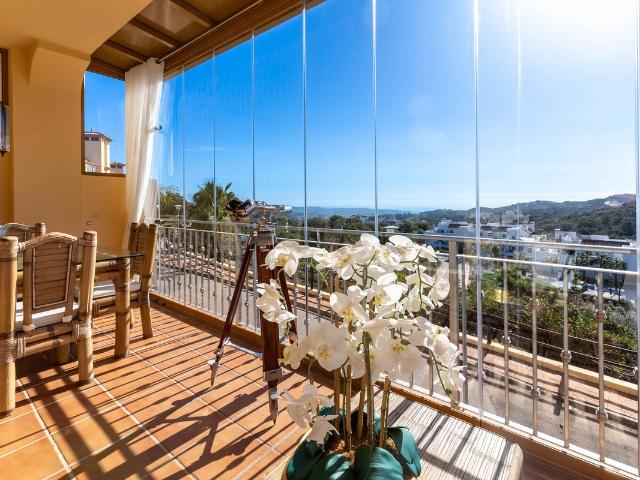 Piso en La Mairena Marbella