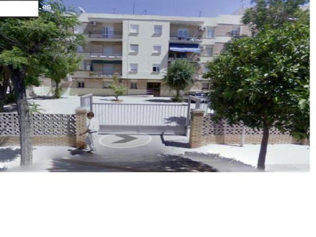 PISO EN LA ALAMEDA, MUY AMPLIO Y TODO EXTERIOR