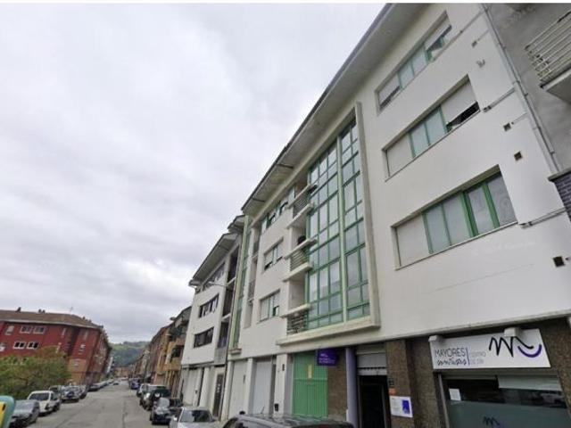 PISO EN LAVIANA