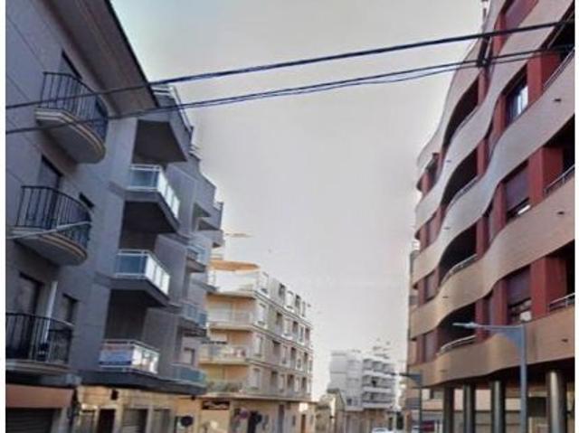 PISO EN PEGO