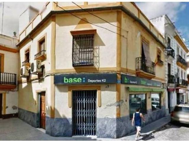 PISO EN PLANTA ALTA + LOCAL COMERCIAL