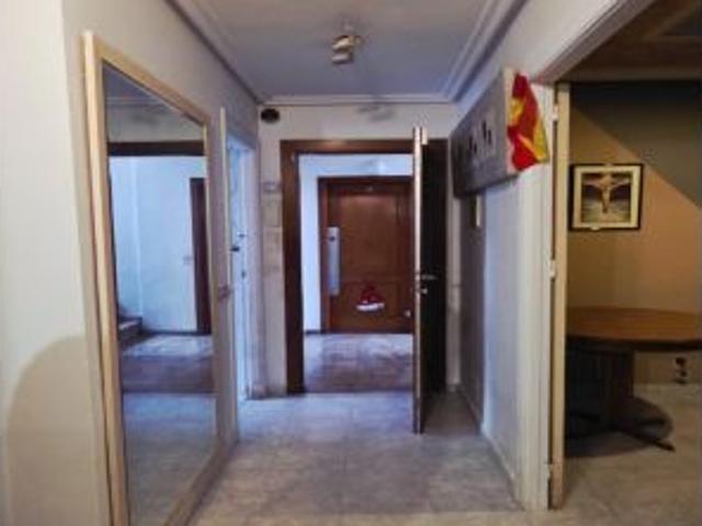 Piso en planta baja a reformar con patio, cochera y trastero – Barrio San Benito/Progreso, Murcia