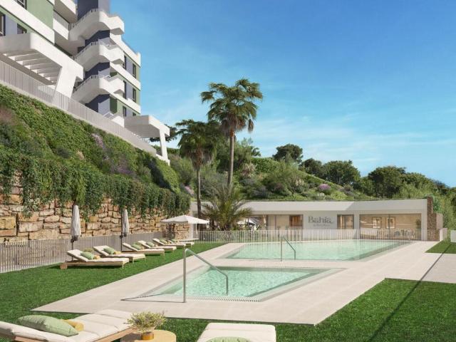 ENTREGA INMEDIATA! Piso en PLANTA BAJA de 3 Dorm. A ESTRENAR con TERRAZA y JARDIN PRIVADO! y VISTAS AL GOLF!
