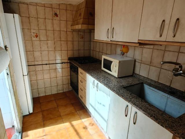 Piso en planta baja de 3 habitaciones con patio en Silla