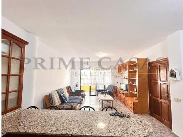 PISO EN PLAYA ARINAGA CON BALCON Y DOS DORMITORIOS