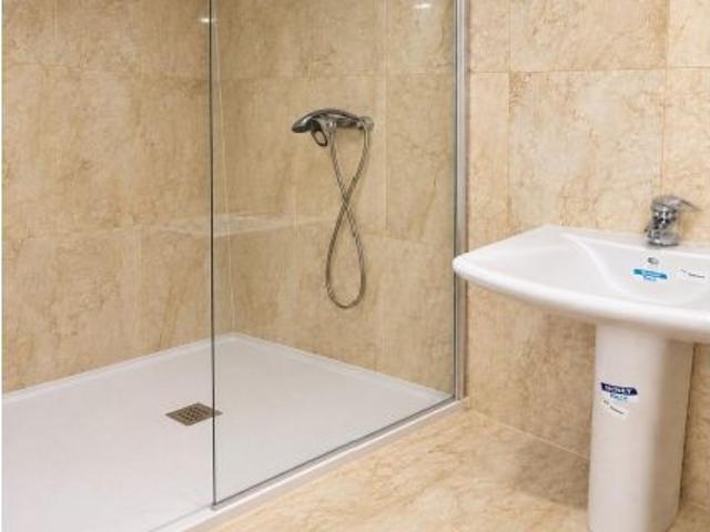 Piso en pleno centro a estrenar, todo nuevo y reformado sin muebles