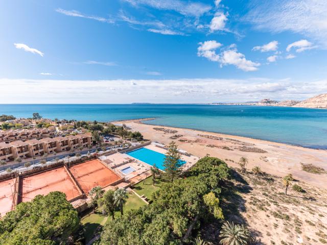 Piso en Primera Línea de la Avenida Costa Blanca, Cabo de las Huertas
