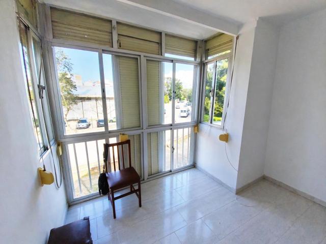 Piso en primera planta con terraza, dos baños y salón comedor ampliado en Alcalá de los Gazules