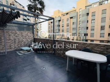 PISO EN RESIDENCIAL