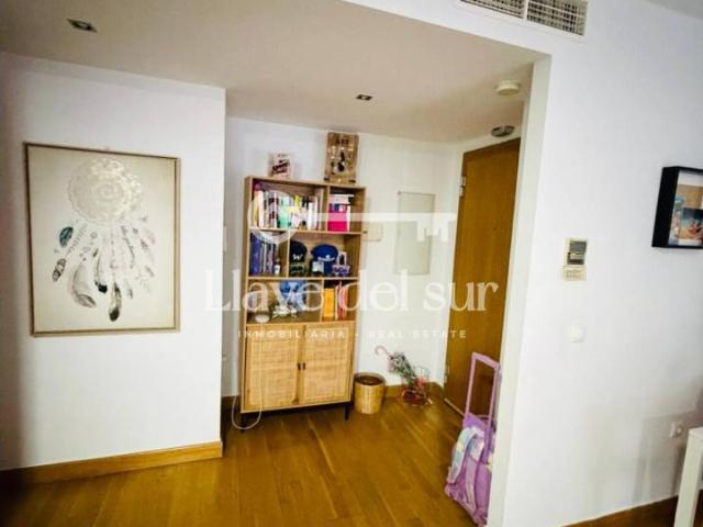 PISO EN RESIDENCIAL