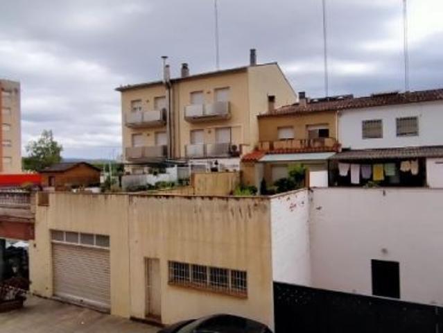 PISO EN SALT PRECIO 100 POR 100 FINANCIADO AMPLIO 3 HABITACIONES 2 BAÑOS