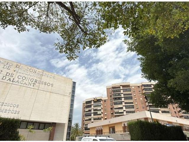 PISO EN SITUACIÓN ESPECIAL. ALICANTE