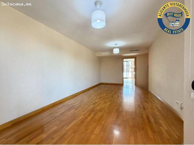 Piso en urbanización con garaje y trastero