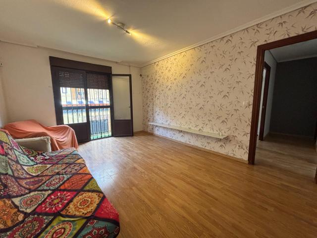 PISO EN VENTA MACARENA