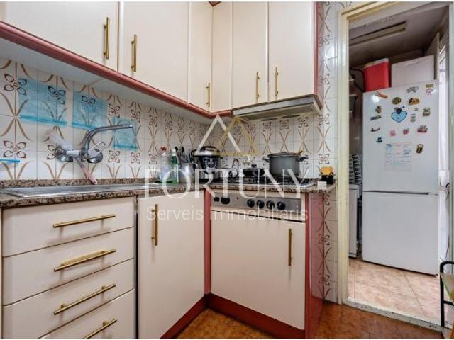 Piso en venta Calle Robert dAguilo, Reus