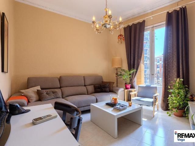 Piso en venta, Centro Embajadores, Madrid