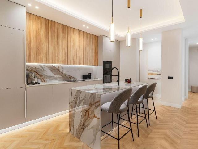 Piso en venta, Centro Sol, Madrid