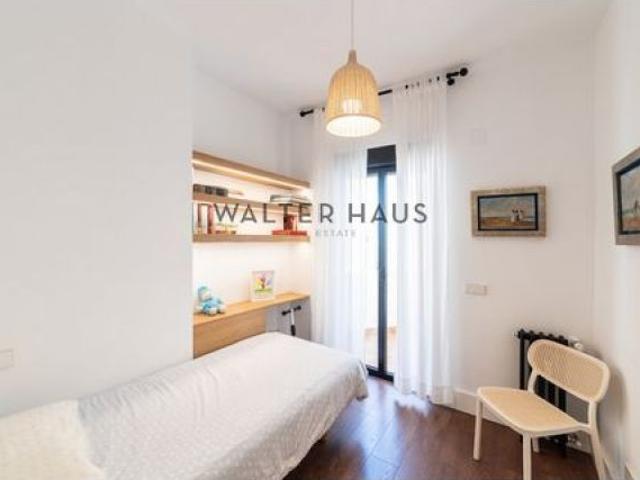 Piso en venta con terraza en Trafalgar, Madrid. EGYB T711