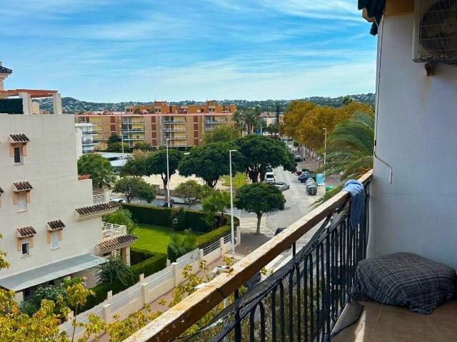 Piso en venta con terraza y vistas al mar en El Arenal, Jávea España