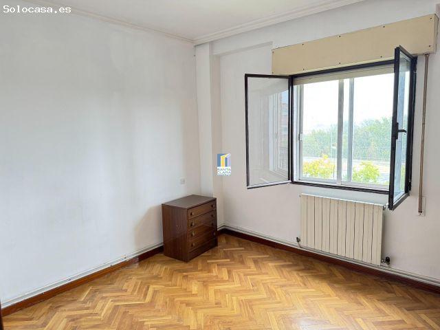 PISO EN VENTA DE 3 DORMITORIOS Y DOS TERRAZAS EN ZONA LA CANDELARIA, ZAMORA