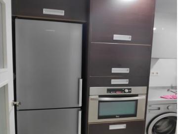 Piso en venta de 4 dormitorios en excelente zona de Cartuja, alta rentabilidad