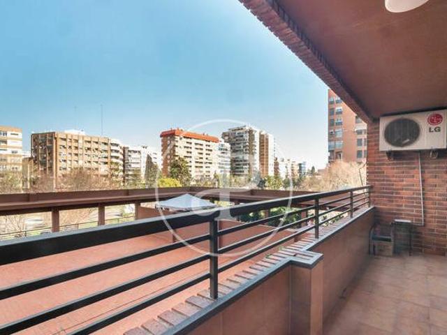 Piso en venta de 4 habitaciones en L Olivereta