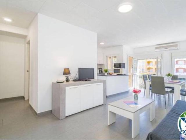 Piso en Venta en Muga Gran Reserva Badia