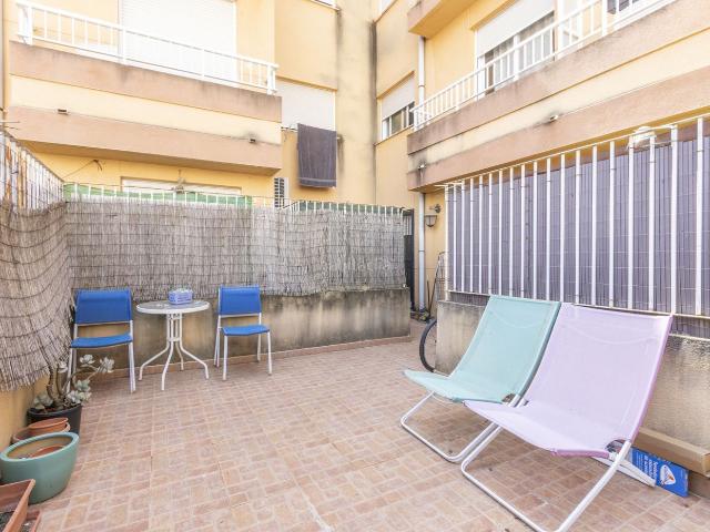 Piso en venta en Museros. Amplio piso de 3 dormitorios con gran terraza, garaje y trastero en Museros. Pisos.