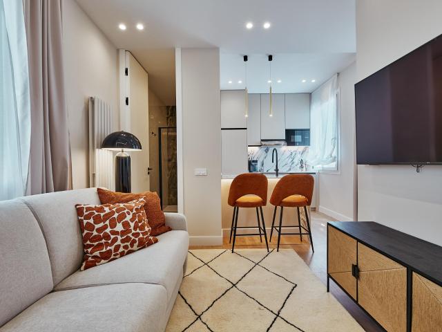 Piso en venta en Madrid, Calle espartinas 7