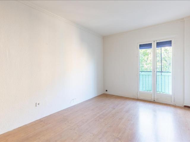 Piso en venta en Madrid, Madrid en Calle Salvador Alonso