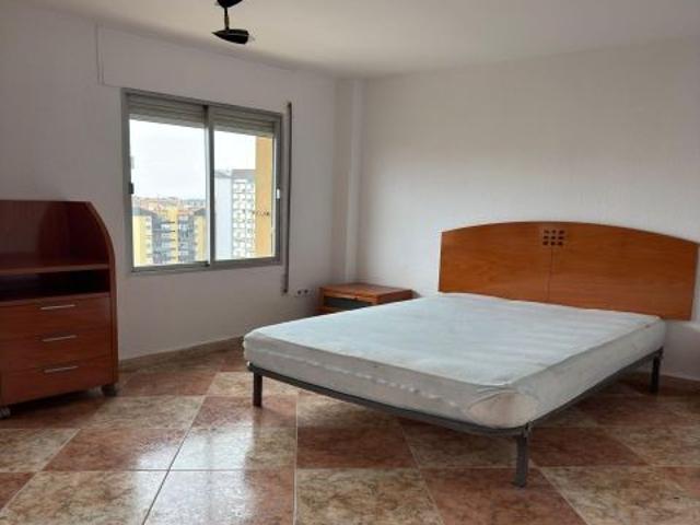 Piso en Venta en Málaga del Fresno, Málaga