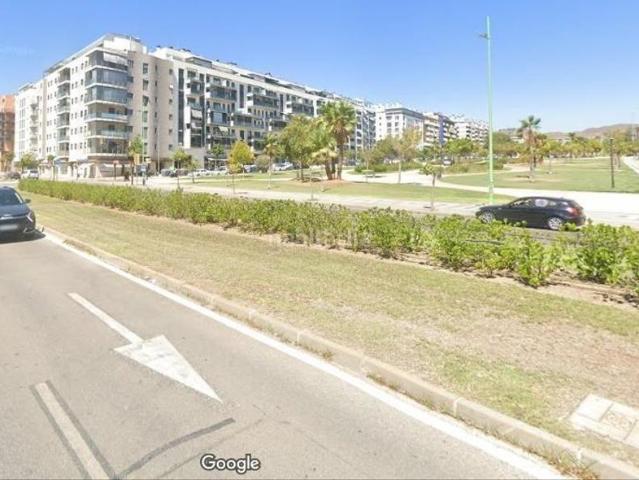 Piso en venta en Málaga, El Consul Ciudad Universitaria El Romeral. Piso en recinto cerrado con piscina, garaje y trastero. Pisos.