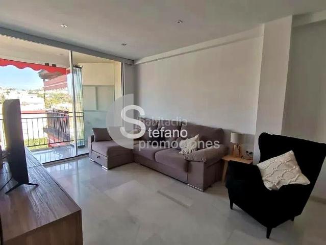 Piso en venta en Málaga, El Palo. PISO LUMINOSO CON IMPRESIONANTES VISTAS DESPEJADAS A LA BAHÍA DE MÁLAGA Y AL MONTE, CON REFORMA INTEGRAL. Pisos.