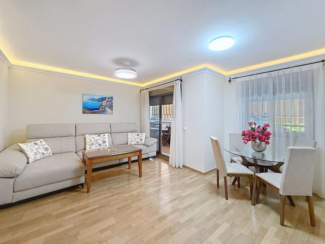 Piso en venta en Málaga, Martín Carpena Torre del Río. La Milla de Oro de Málaga. Pisos.