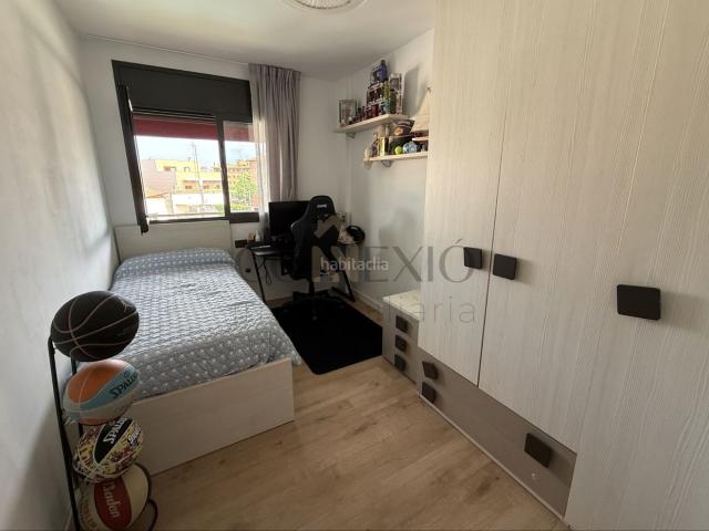 Piso en venta en Malgrat de Mar. Amplio piso de 105 m² con 3 habitaciones, 2 baños y parking opcional en una de las mejores zonas de Malgrat de Mar. Pisos Malgrat de.