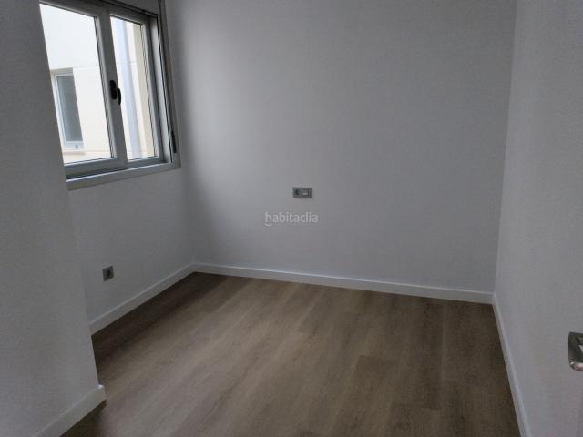 Piso en venta en Malpica de Bergantiños. AMPLIO PISO CON VISTAS AL MAR Y LA PISCINA!Vivir en un entorno tranquilo!. Pisos Malpica de.