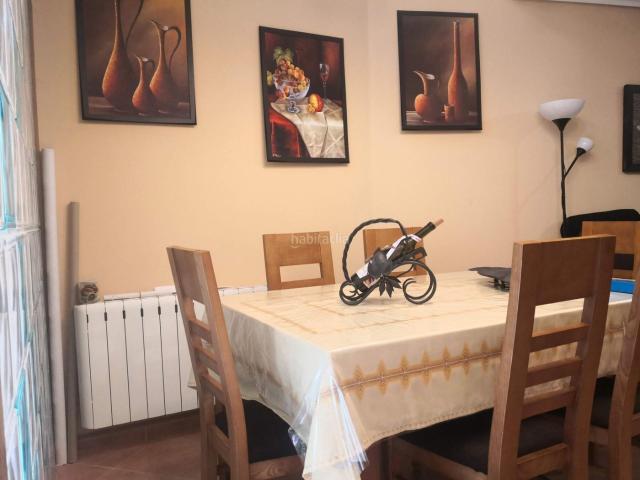 Piso en venta en Malpica de Bergantiños. Dúplex con cuatro plazas de Garaje en Malpica. Pisos Malpica de.