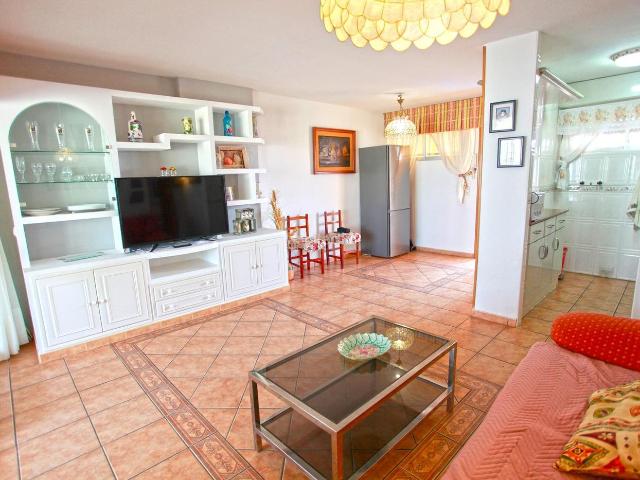 Piso en venta en Manga del Mar Menor La, Entremares. PISO 2 HABITACIONES CON VISTAS AL MAR, REFORMADO, KILÓMETRO 1.5. Pisos Manga del Mar Menor.