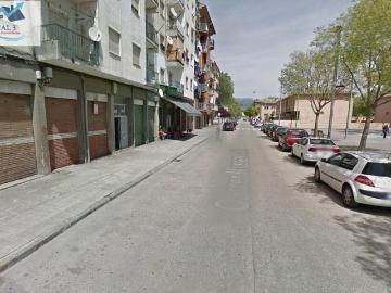 Piso en venta en calle Mossèn Aulet, Manlleu, de 80 m² 4 habitaciones por 106.000