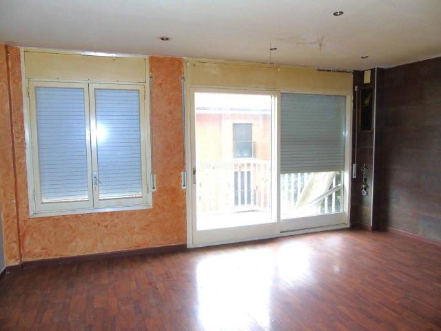 Piso en venta en Manlleu. Oportunidad!. Pisos.