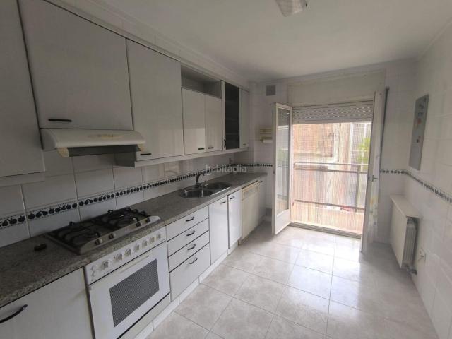 Piso en venta en Manresa, Carretera de Vic Remei. PISO EN VENTA CON PARQUING Y TRASTERO OPCIONAL. Pisos.