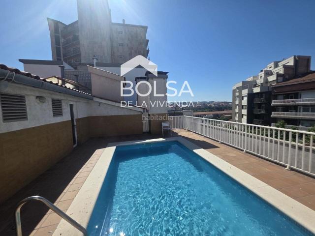 Piso en venta en Manresa, Centre Passeig i Rodalies. Fantástico piso de tres habitaciones con piscina comunitaria en el centro de Manresa. Pisos.